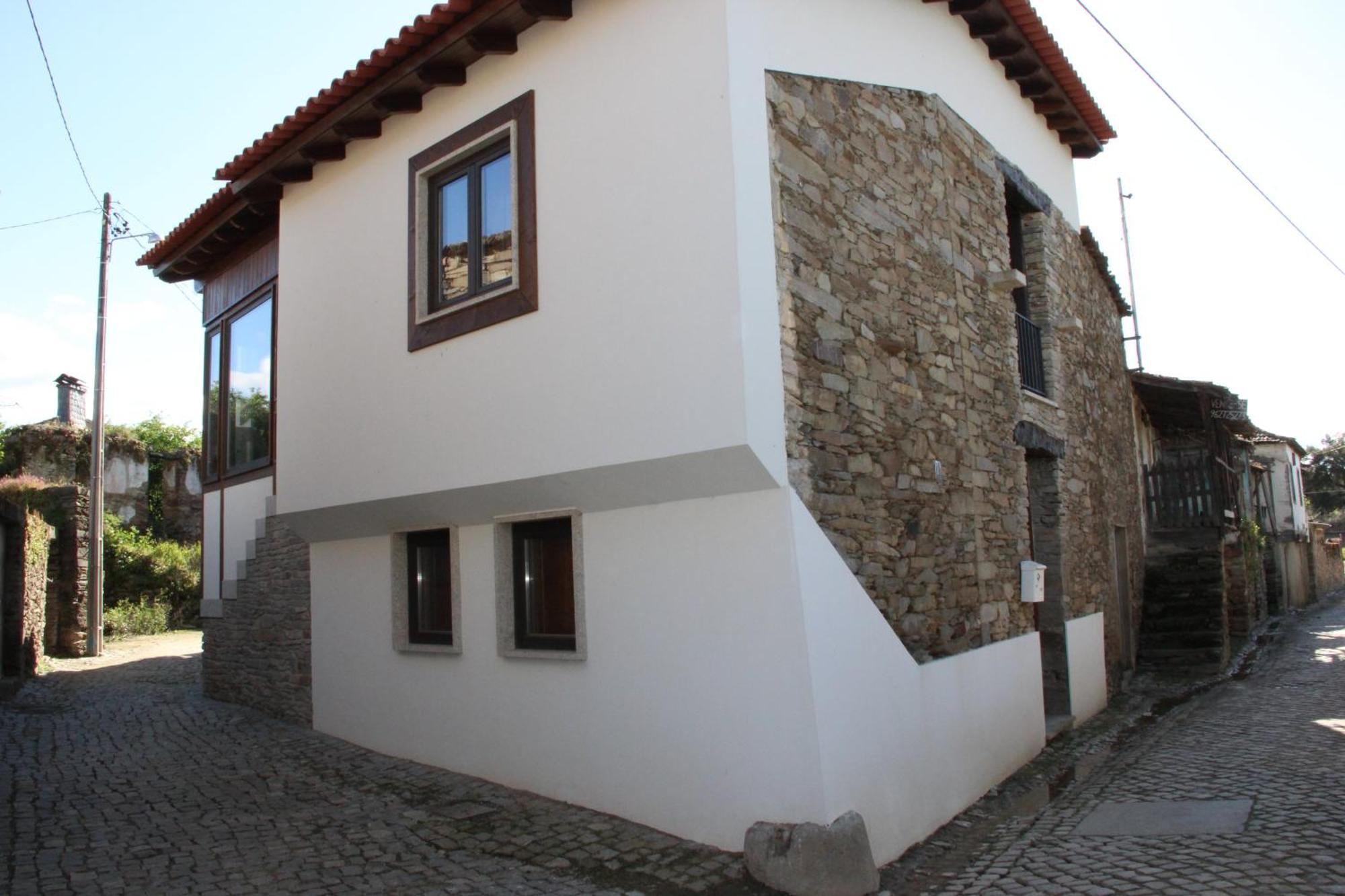 Villa Casa Do Ferrador Mirandela Esterno foto